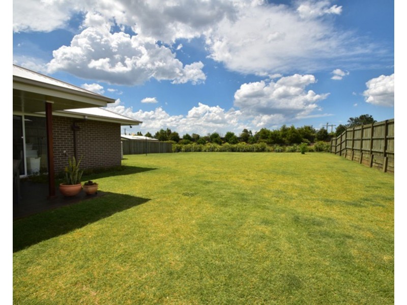 48 Bennett Street, Kleinton QLD 4352