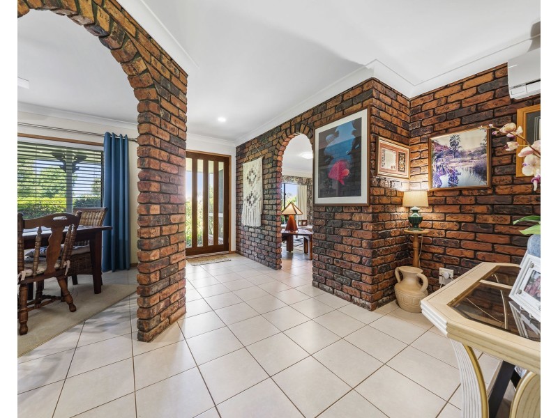 15 Coral Sea Drive, Middle Ridge QLD 4350