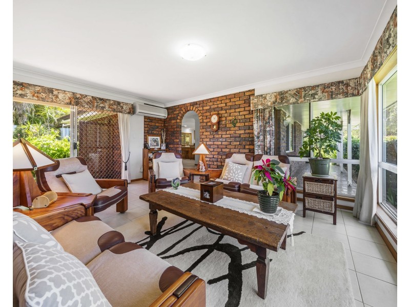 15 Coral Sea Drive, Middle Ridge QLD 4350