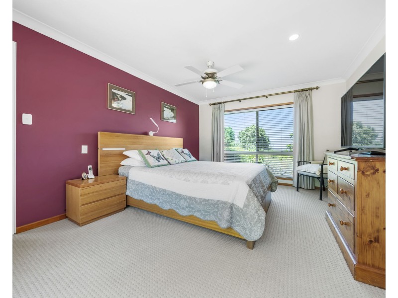 15 Coral Sea Drive, Middle Ridge QLD 4350