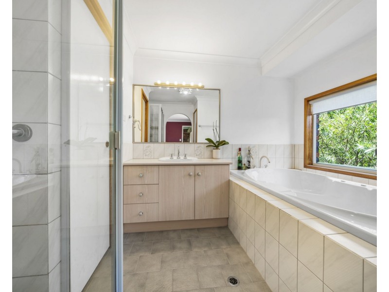 15 Coral Sea Drive, Middle Ridge QLD 4350