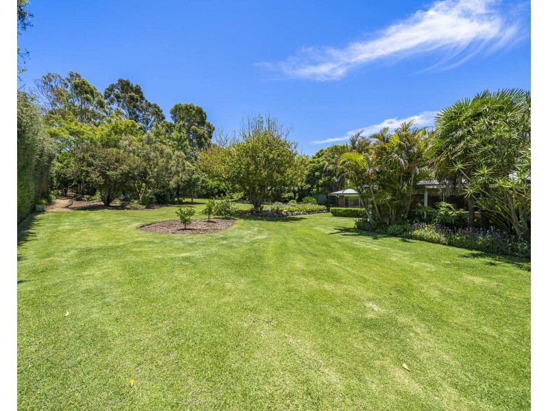 15 Coral Sea Drive, Middle Ridge QLD 4350