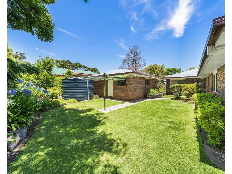 15 Coral Sea Drive, Middle Ridge QLD 4350