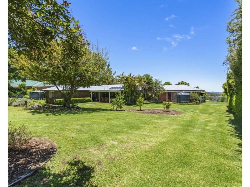 15 Coral Sea Drive, Middle Ridge QLD 4350