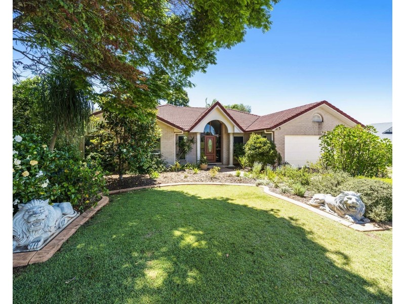393 Mackenzie Street, Middle Ridge QLD 4350