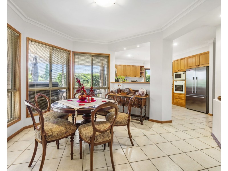 393 Mackenzie Street, Middle Ridge QLD 4350