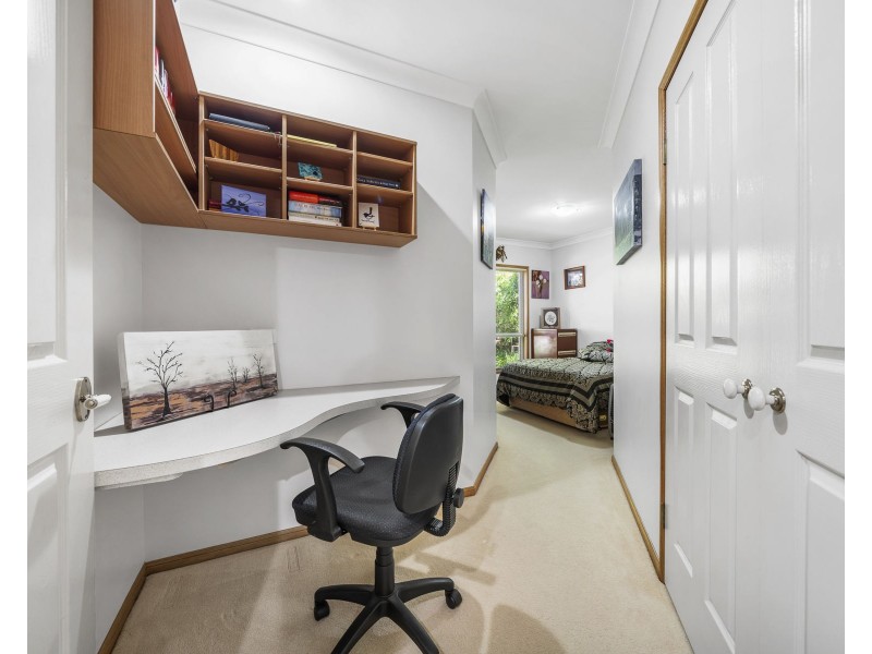 393 Mackenzie Street, Middle Ridge QLD 4350