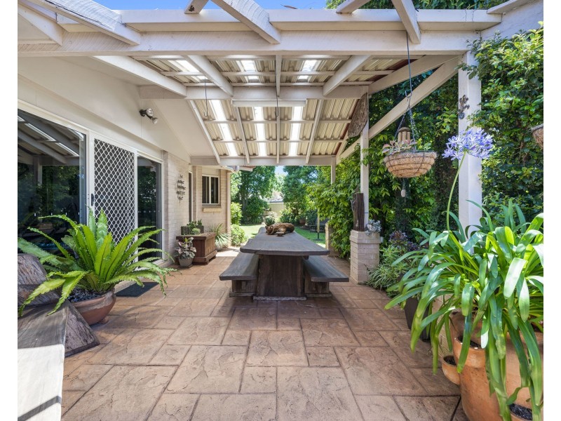 393 Mackenzie Street, Middle Ridge QLD 4350