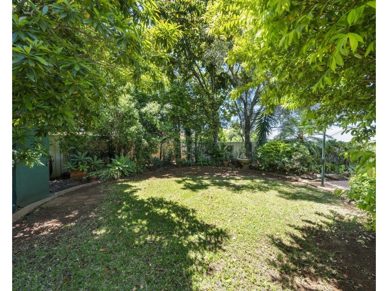393 Mackenzie Street, Middle Ridge QLD 4350