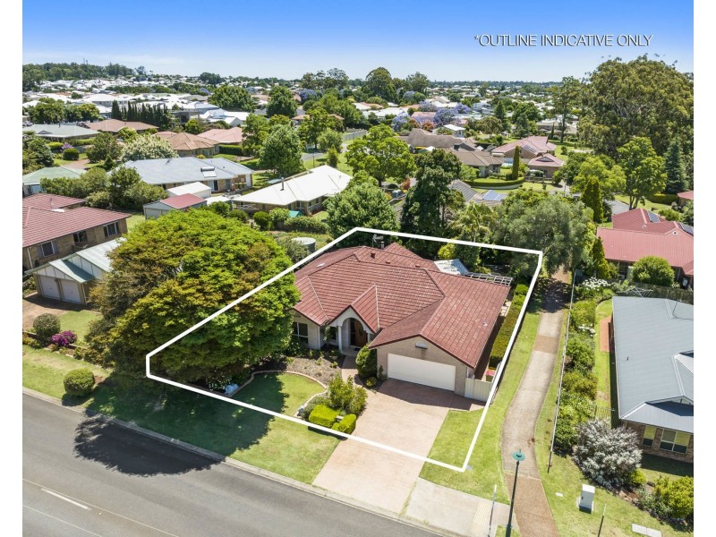 393 Mackenzie Street, Middle Ridge QLD 4350