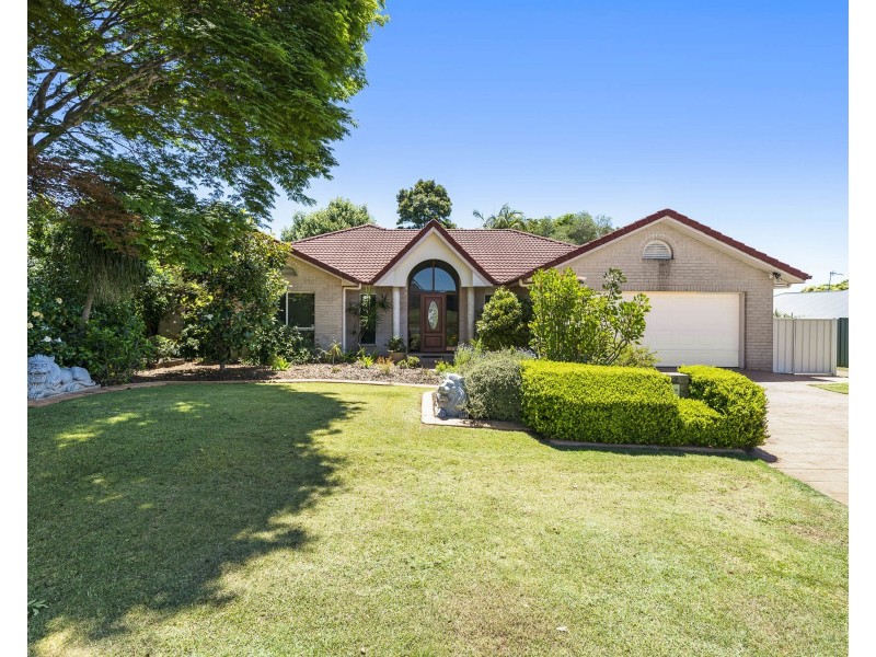 393 Mackenzie Street, Middle Ridge QLD 4350