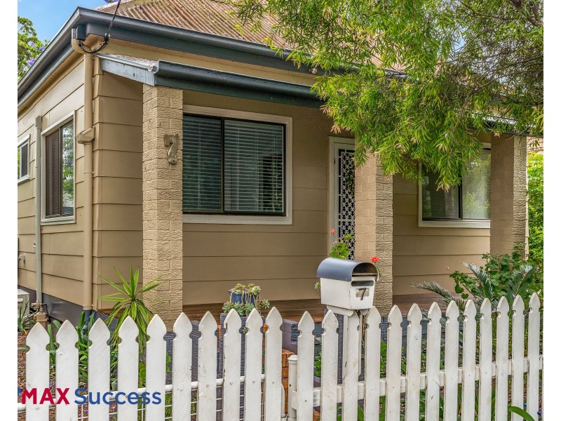 7 Delacey Street, North Toowoomba QLD 4350