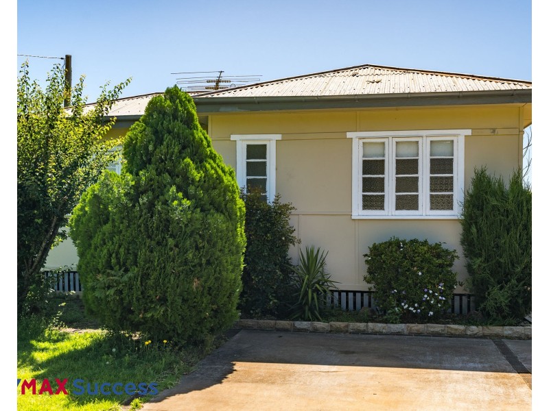 4 Cox Street, Newtown QLD 4350