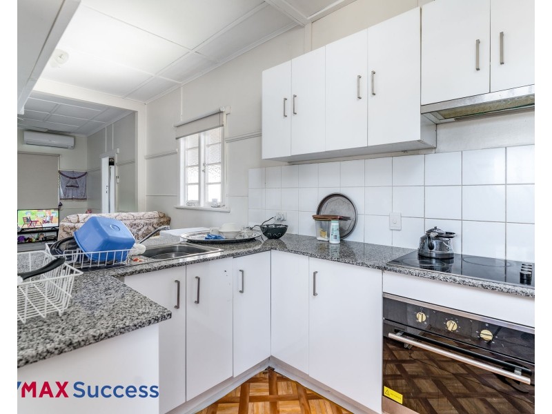 4 Cox Street, Newtown QLD 4350