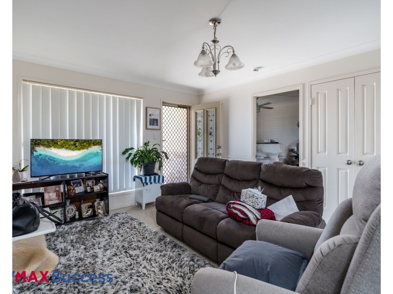 2/13 Monash Street, Newtown QLD 4350