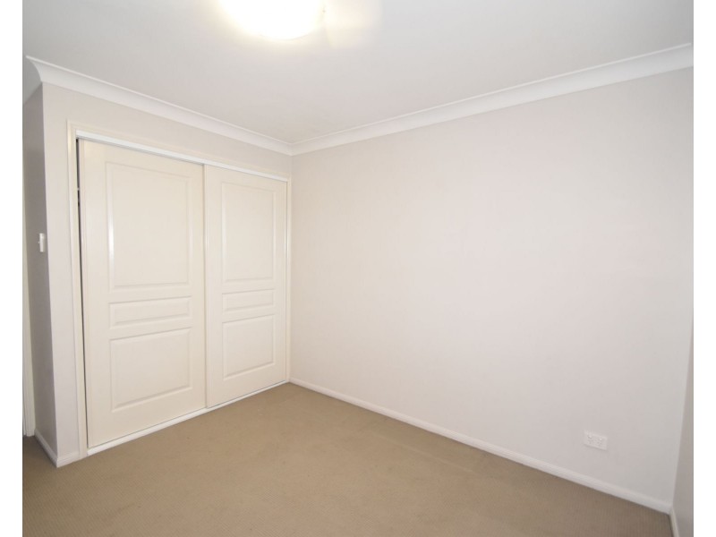 6 Latham Court, Wilsonton Heights QLD 4350