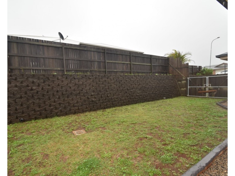 6 Latham Court, Wilsonton Heights QLD 4350