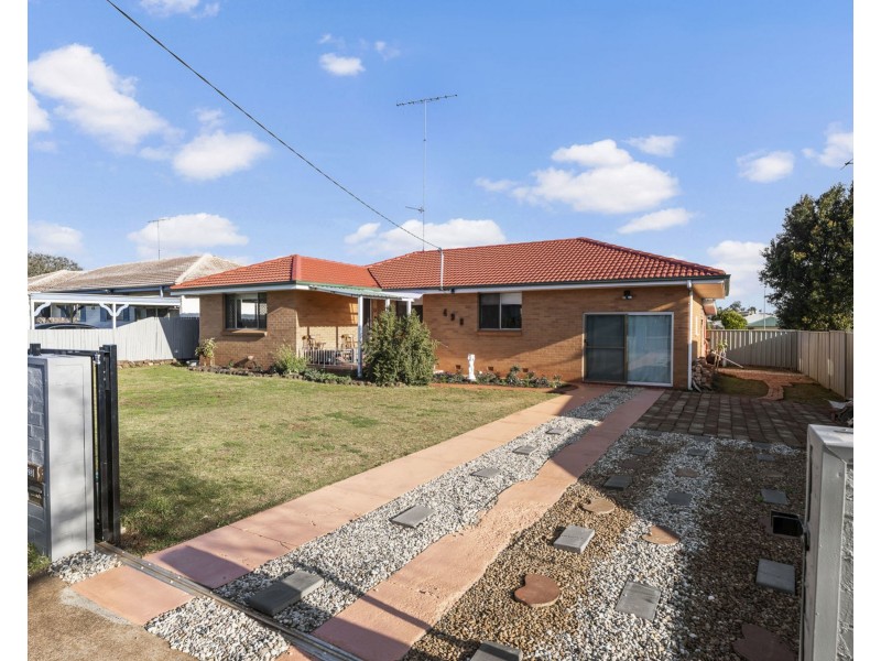 498 Stenner Street, Darling Heights QLD 4350