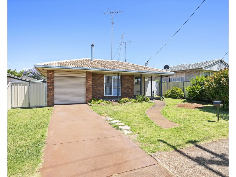 129 Drayton Road, Harristown QLD 4350