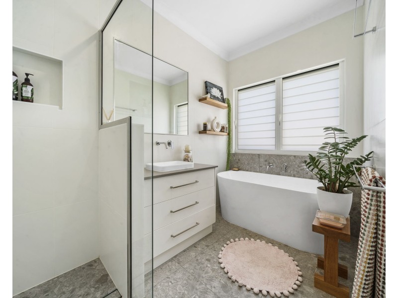 24 Denaid Street, Highfields QLD 4352