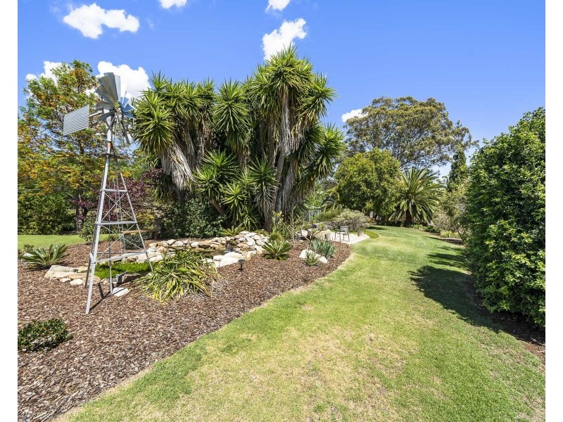 24 Denaid Street, Highfields QLD 4352