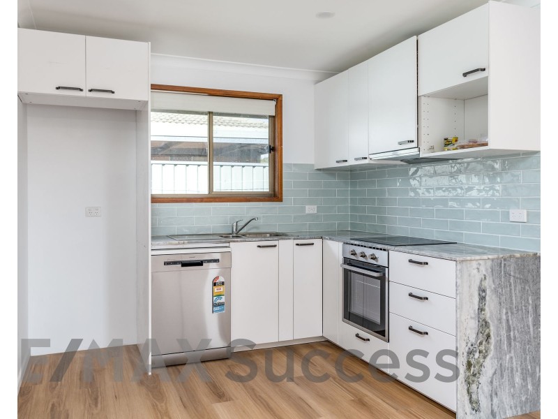 1/208 Tor Street, Rockville QLD 4350