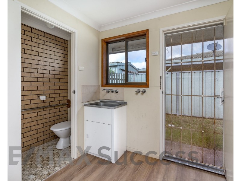 1/208 Tor Street, Rockville QLD 4350