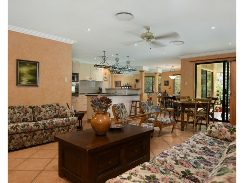 5 Hitzke Crescent, Highfields QLD 4352