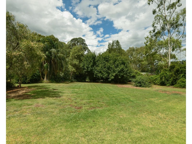 5 Hitzke Crescent, Highfields QLD 4352