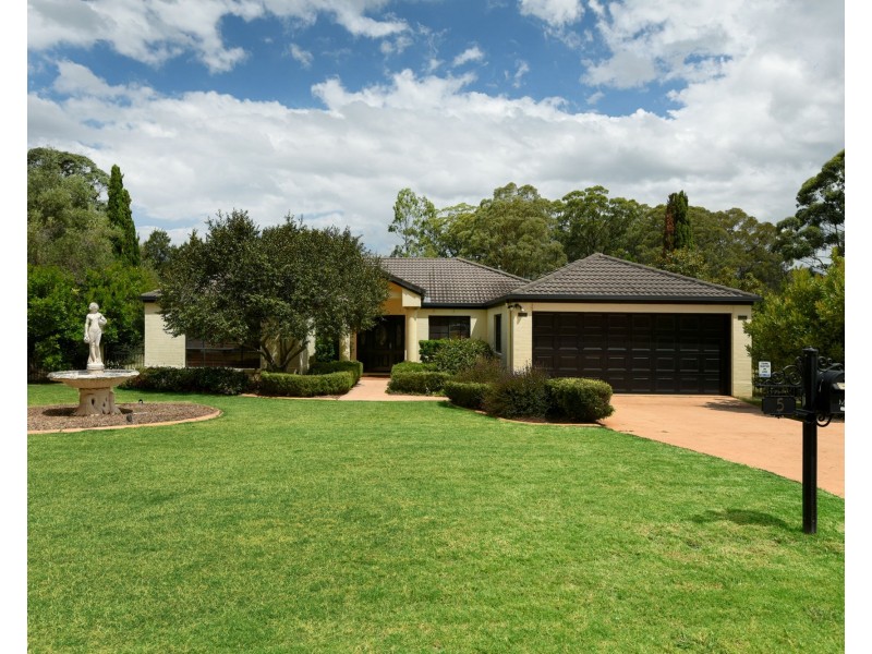 5 Hitzke Crescent, Highfields QLD 4352