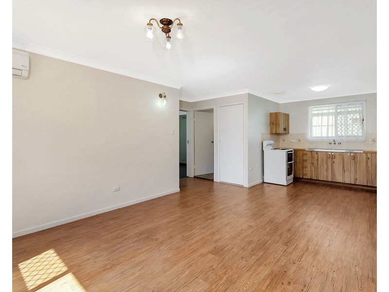 2/208 Tor Street, Rockville QLD 4350