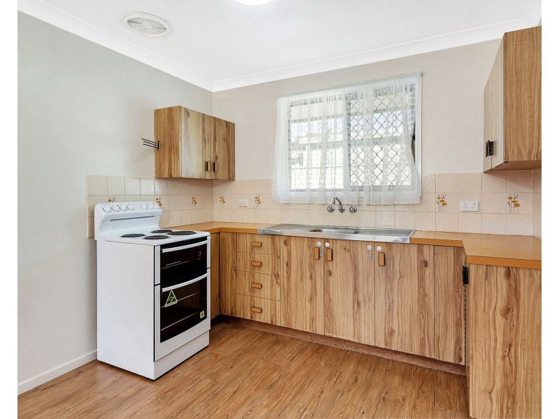 2/208 Tor Street, Rockville QLD 4350