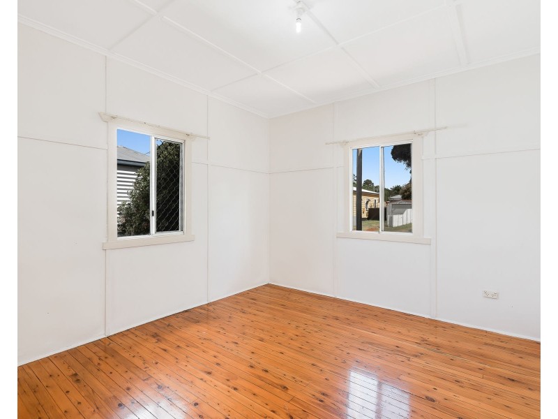 9B Victory Street, Newtown QLD 4350