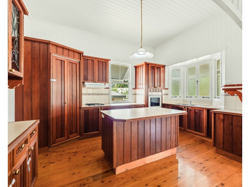 15 Knight Street, North Toowoomba QLD 4350