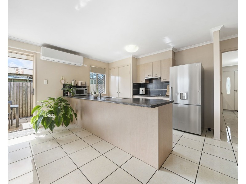 2/59 Hamilton Street, Newtown QLD 4350