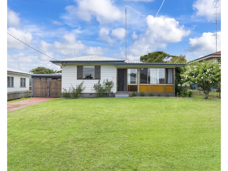 6 Kirklees Street, Newtown QLD 4350