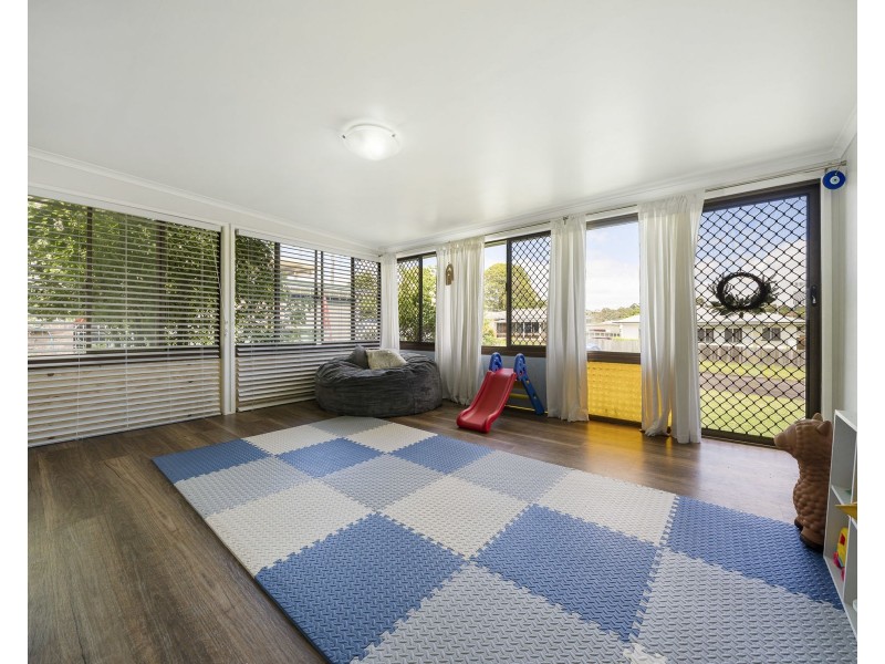 6 Kirklees Street, Newtown QLD 4350