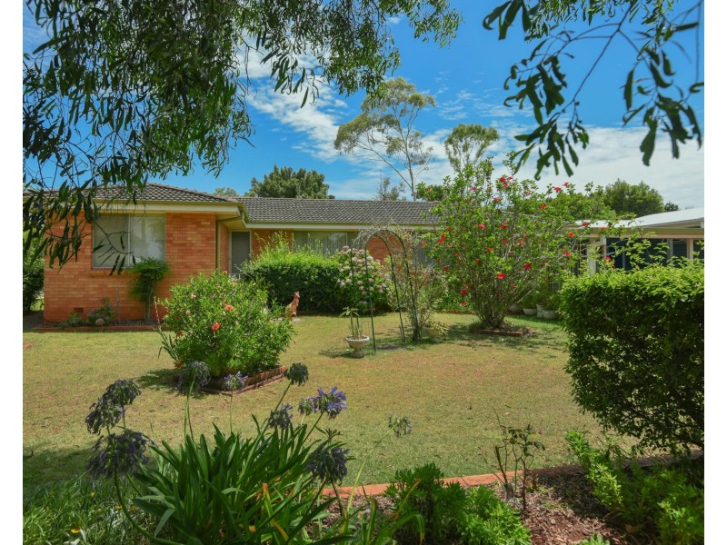 19 Friend Street, Harristown QLD 4350