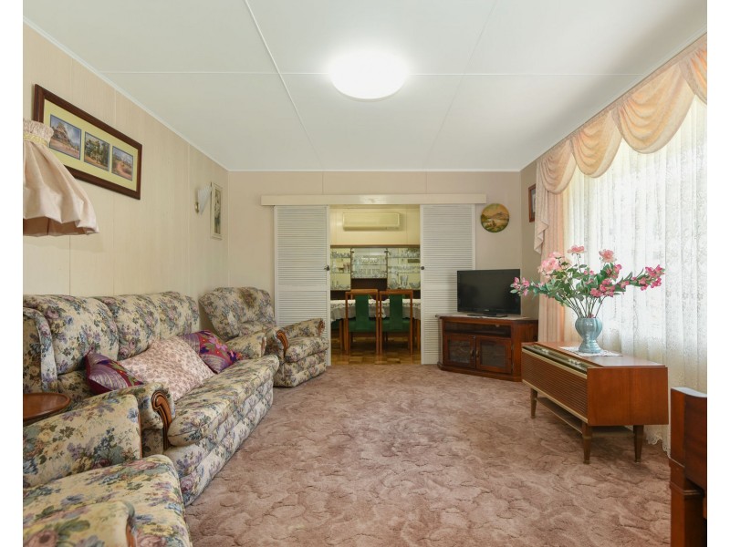 19 Friend Street, Harristown QLD 4350