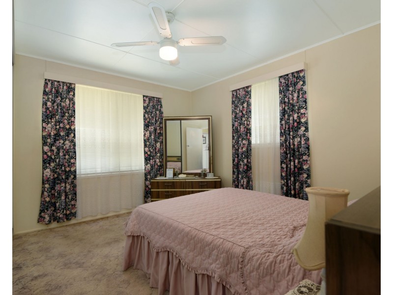 19 Friend Street, Harristown QLD 4350