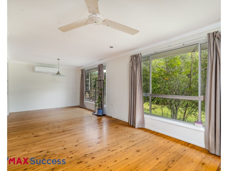 4 Lupin Court, Centenary Heights QLD 4350