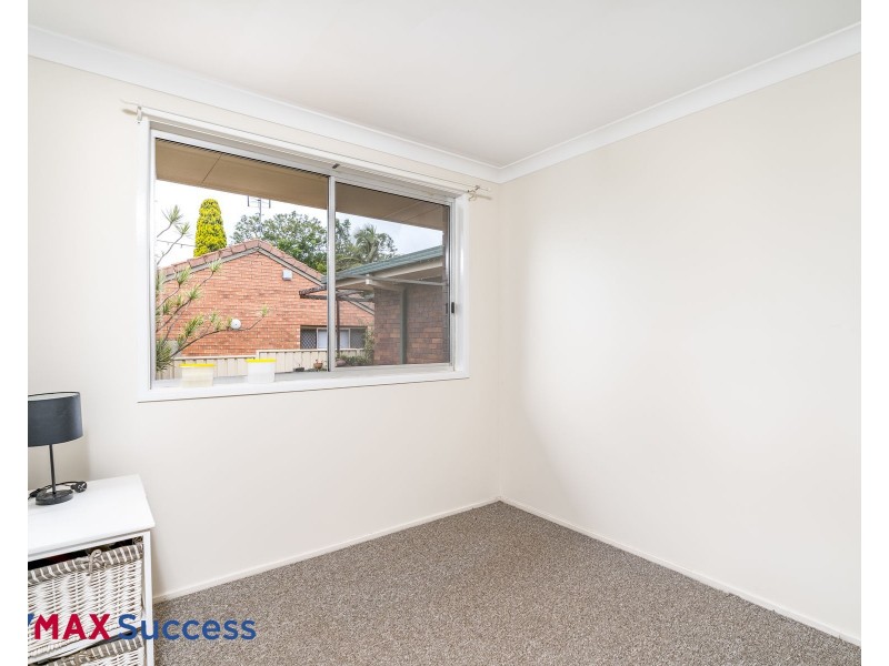 4 Lupin Court, Centenary Heights QLD 4350