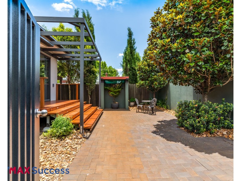 15 Phillip Street, East Toowoomba QLD 4350