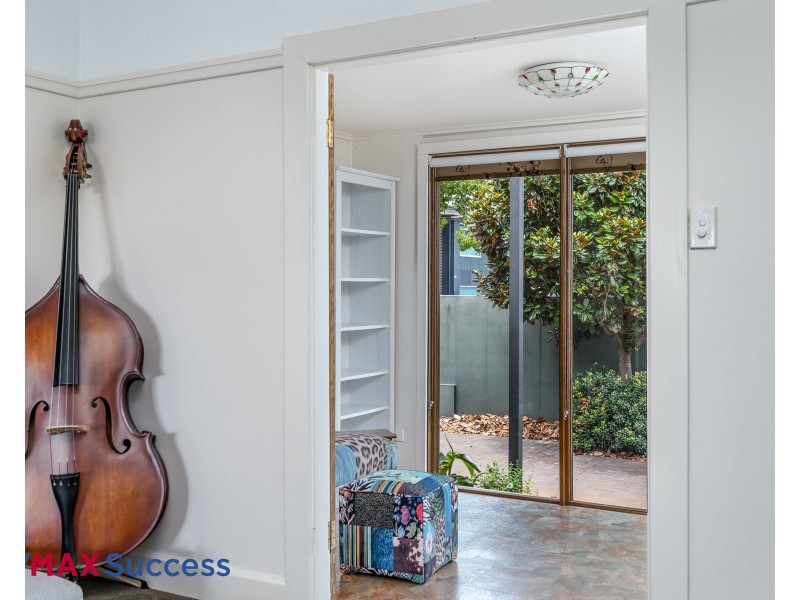 15 Phillip Street, East Toowoomba QLD 4350