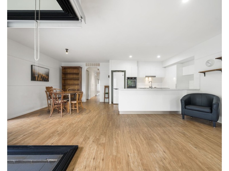 18 Orchard Lane, Glenvale QLD 4350