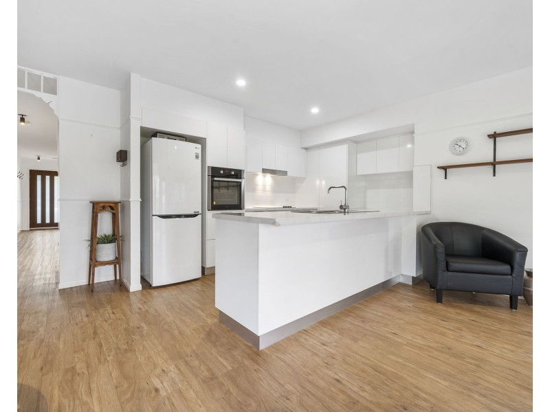 18 Orchard Lane, Glenvale QLD 4350