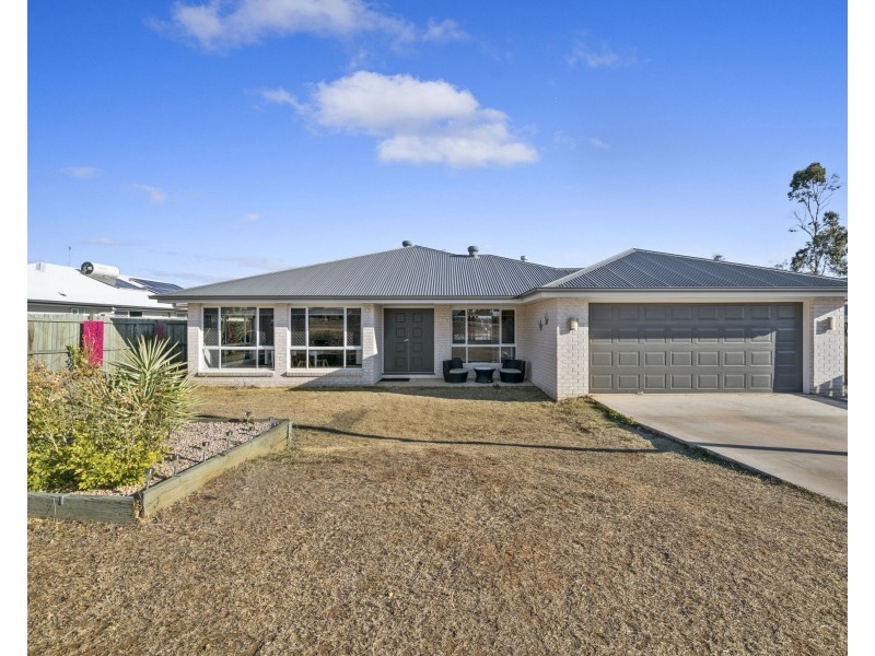10 Harth Street, Goombungee QLD 4354