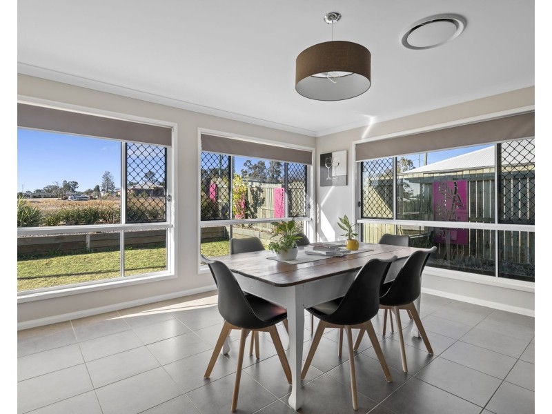 10 Harth Street, Goombungee QLD 4354
