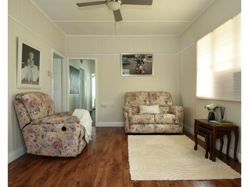 1 Weetwood Street, Newtown QLD 4350