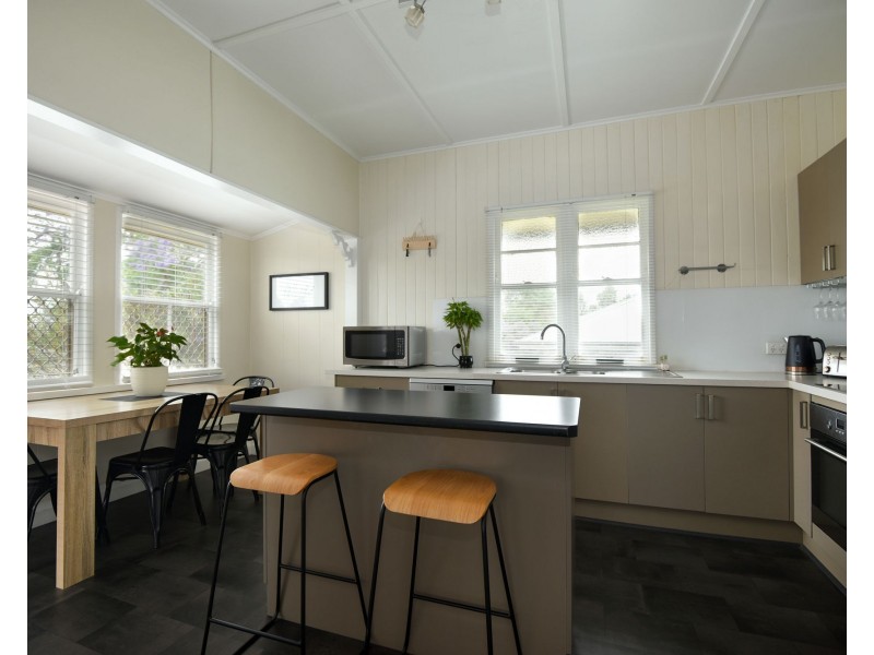 1 Weetwood Street, Newtown QLD 4350